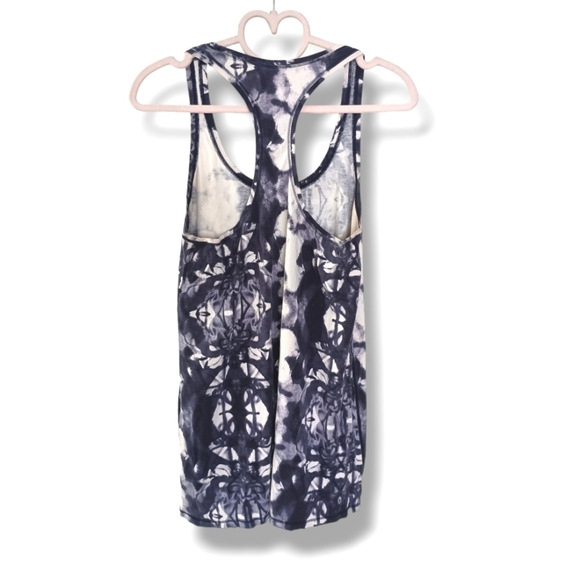 Lululemon Every Yogi TankInk Blot White Deep Indigo Combo Size 10 - Picture 5 of 6